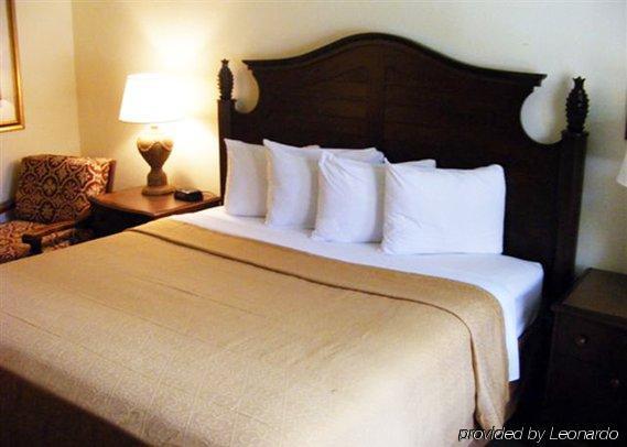 Quality Inn & Suites Eastgate Kissimmee Quarto foto